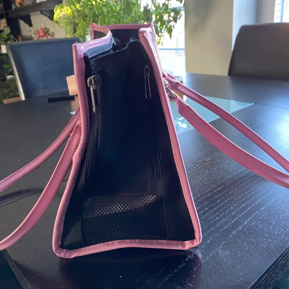 Pet carrier